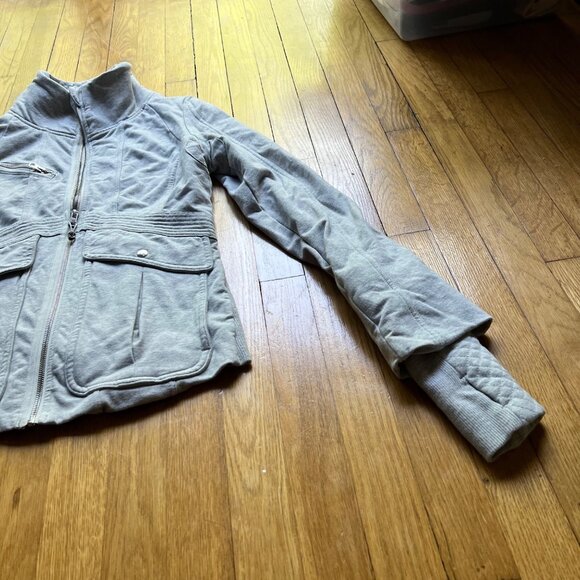 Lululemon Size 10 Gray Heathered Silver Spoon It's Happening Athletic Jacket - Picture 5 of 15